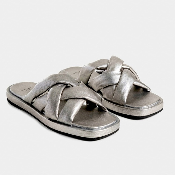 Free People Velez Bacopa Napa Leather Flat Sandal Silver Size 10 Puffy Straps 40 - Picture 1 of 12